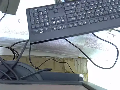 Snapshot of springly_love chatting on October 21, 2025, 9:19 am springly love online show from October 21, 2025, 9:19 am