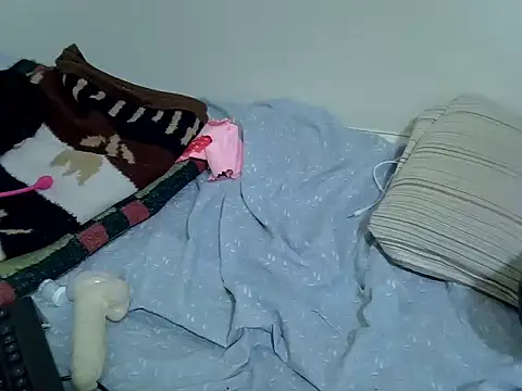 Snapshot of springly_love chatting on October 7, 2025, 6:58 am springly love online show from October 7, 2025, 6:58 am