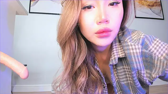 Cherrypie 001 online show from October 3, 2025, 4:36 am