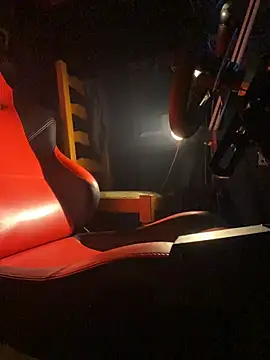 Flouflolutin online show from November 4, 2025, 8:45 pm