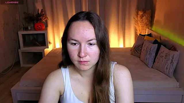 Little doll meow online show from October 13, 2025, 2:46 am