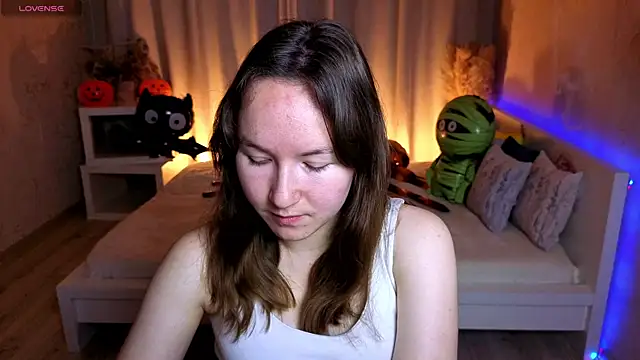 Little doll meow online show from October 30, 2025, 2:54 am