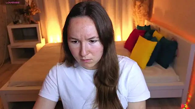 Little doll meow online show from September 23, 2025, 2:51 am