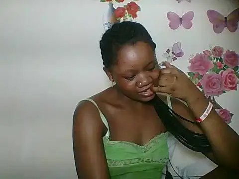 Snapshot of HotJeylee chatting on October 17, 2025, 6:32 pm HotJeylee online show from October 17, 2025, 6:32 pm