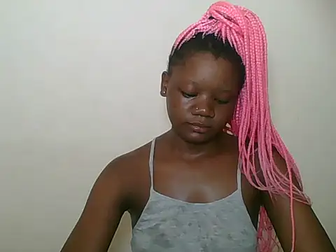 HotJeylee online show from April 15, 2026, 7:14 am