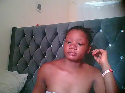 HotJeylee online show from March 19, 2026, 1:44 pm