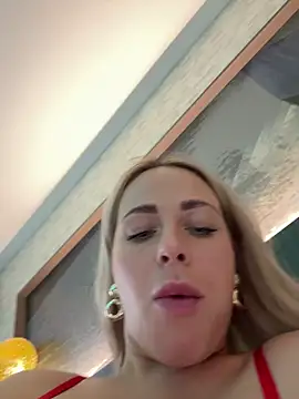 streetdoll online show from March 3, 2025, 7:57 am