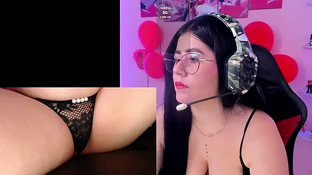 DanielaHang online show from February 13, 2025, 1:05 pm