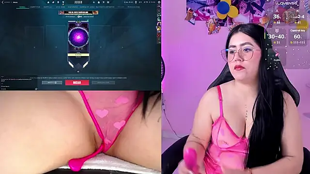 Snapshot of DanielaHang chatting on October 2, 2025, 1:47 pm DanielaHang online show from October 2, 2025, 1:47 pm