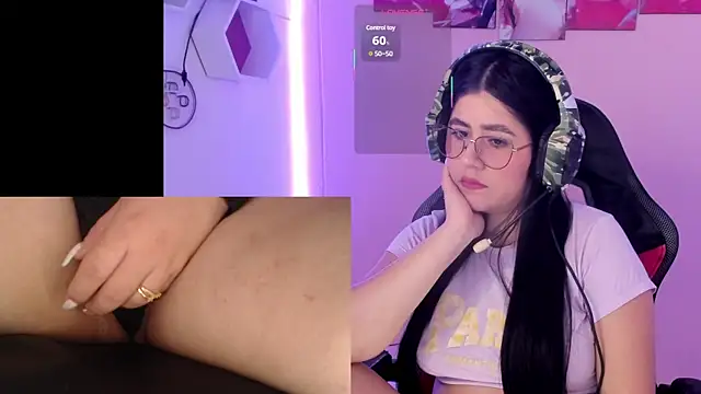 DanielaHang online show from January 22, 2025, 1:11 pm