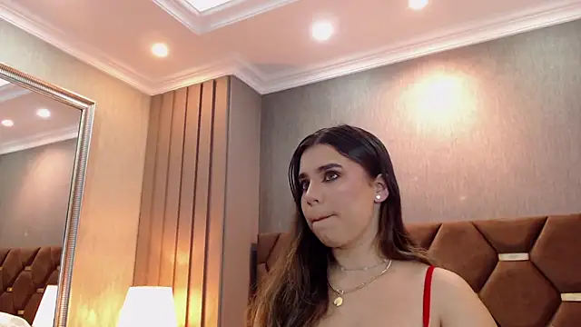 ThaniaJones online show from April 17, 2026, 11:57 am