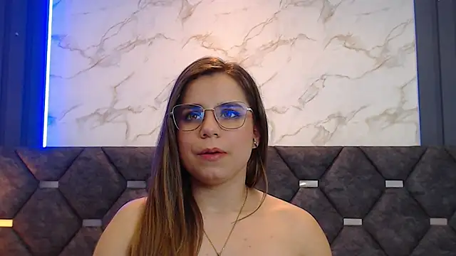 Snapshot of ThaniaJones chatting on March 6, 2025, 9:20 pm ThaniaJones online show from March 6, 2025, 9:20 pm
