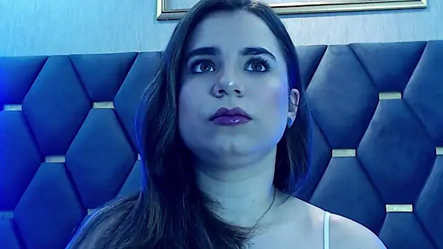 ThaniaJones online show from October 9, 2025, 12:06 pm