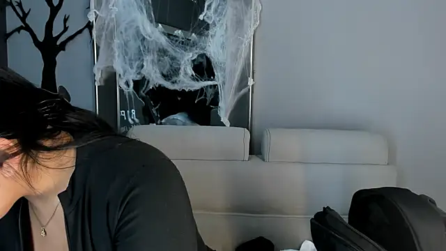 PaulinaDuarte online show from October 30, 2025, 11:08 am