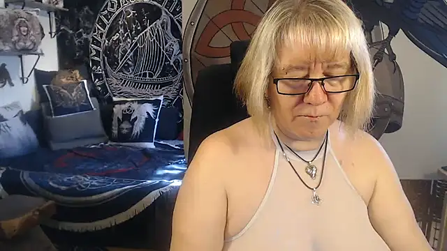TittenMichelle online show from March 5, 2025, 12:44 pm