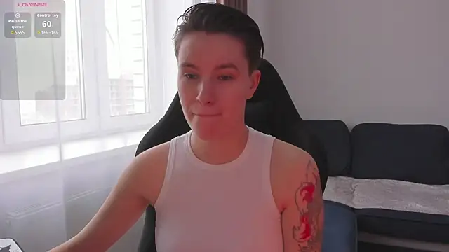 JessieFlower online show from December 4, 2025, 8:13 am