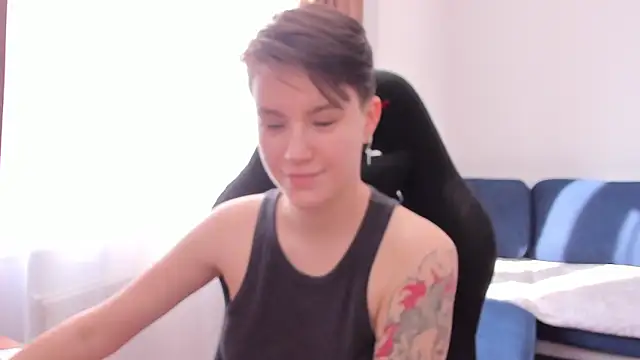 JessieFlower online show from March 13, 2026, 7:35 am