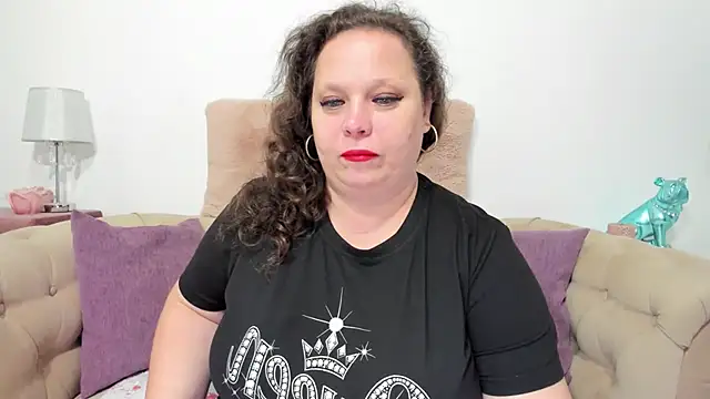 Snapshot of KarolineJoyy chatting on October 2, 2025, 6:44 pm KarolineJoyy online show from October 2, 2025, 6:44 pm