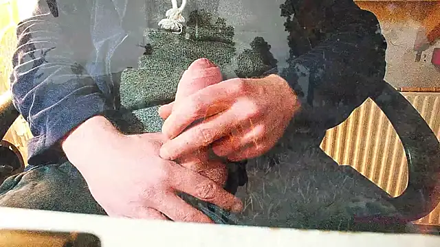 Snapshot of BongChannel chatting on January 21, 2025, 3:54 pm BongChannel online show from January 21, 2025, 3:54 pm