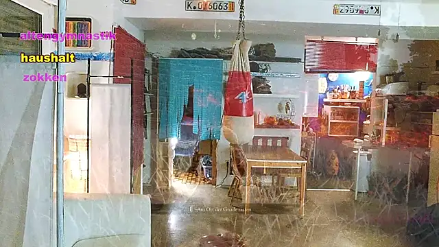 Snapshot of BongChannel chatting on January 31, 2025, 1:43 am BongChannel online show from January 31, 2025, 1:43 am