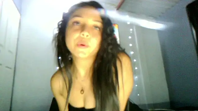 linzeysmith4 online show from March 14, 2026, 2:50 am