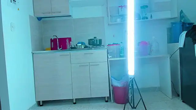 Snapshot of angi_sousa2 chatting on February 22, 2025, 1:55 am angi sousa2 online show from February 22, 2025, 1:55 am