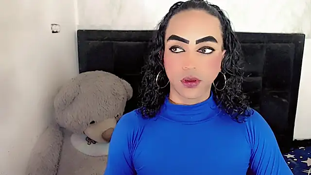 Snapshot of Michell_Queen chatting on October 6, 2025, 6:25 am Michell Queen online show from October 6, 2025, 6:25 am