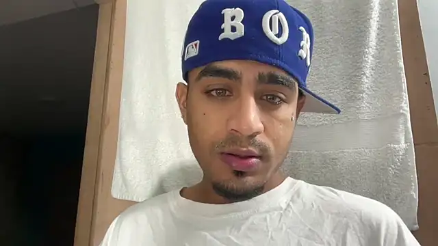 Snapshot of dominic_brandd23 chatting on October 21, 2025, 5:40 am dominic brandd23 online show from October 21, 2025, 5:40 am