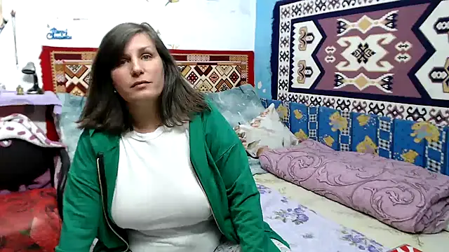 Snapshot of AdelineBlueEyes chatting on September 24, 2025, 7:04 am AdelineBlueEyes online show from September 24, 2025, 7:04 am