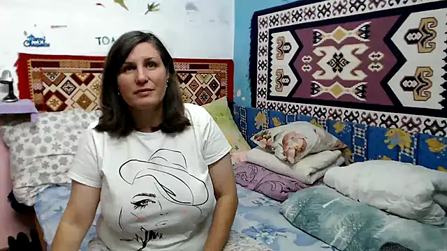 Snapshot of AdelineBlueEyes chatting on October 7, 2025, 11:22 am AdelineBlueEyes online show from October 7, 2025, 11:22 am