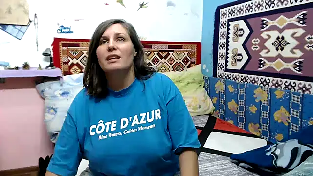 Snapshot of AdelineBlueEyes chatting on October 9, 2025, 10:05 am AdelineBlueEyes online show from October 9, 2025, 10:05 am