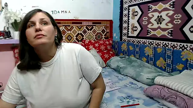 Snapshot of AdelineBlueEyes chatting on October 28, 2025, 11:09 am AdelineBlueEyes online show from October 28, 2025, 11:09 am