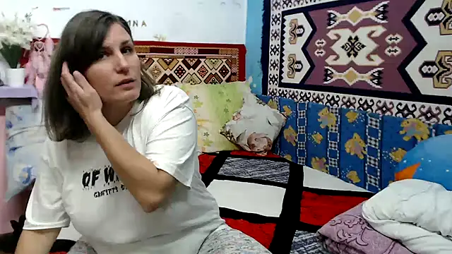 Snapshot of AdelineBlueEyes chatting on October 19, 2025, 9:23 am AdelineBlueEyes online show from October 19, 2025, 9:23 am