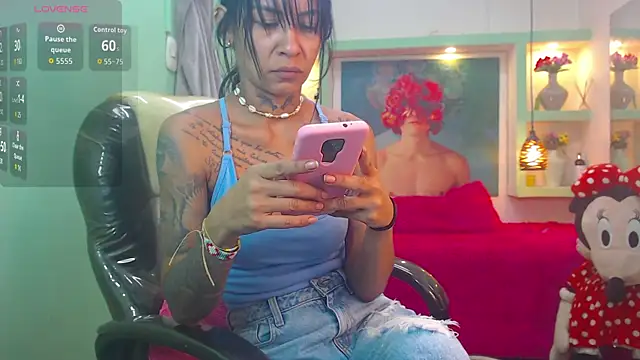 lorenapinto online show from May 16, 2026, 1:59 am