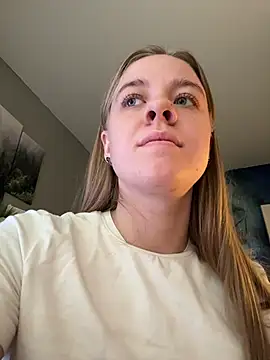 candy maggie online show from November 19, 2025, 7:52 am