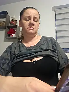 Snapshot of KristenVega chatting on March 19, 2025, 4:55 pm KristenVega online show from March 19, 2025, 4:55 pm