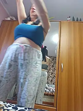 KristenVega online show from October 11, 2025, 7:20 am