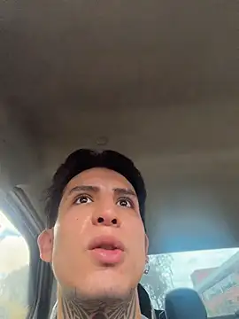 Snapshot of _Tomy08calderon chatting on February 18, 2026, 6:48 pm Tomy08calderon online show from February 18, 2026, 6:48 pm