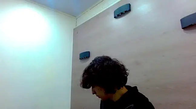 Sr BonnyEthan online show from January 7, 2025, 1:24 pm