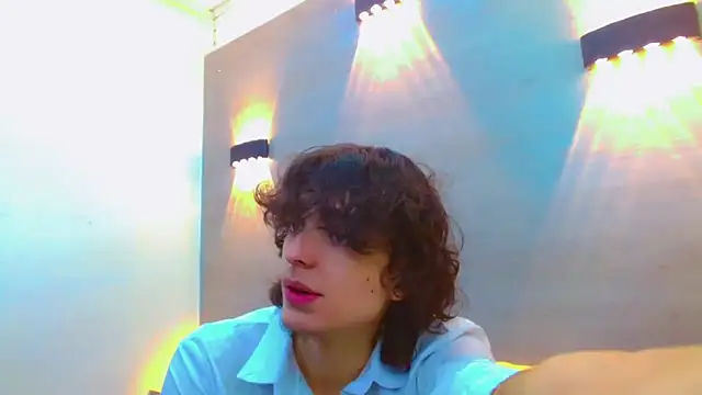 Sr BonnyEthan online show from September 23, 2025, 2:13 pm