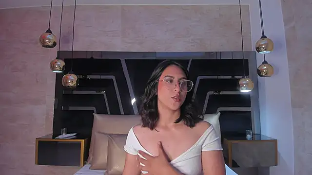 Snapshot of DaraBeckett chatting on October 2, 2025, 11:46 am DaraBeckett online show from October 2, 2025, 11:46 am