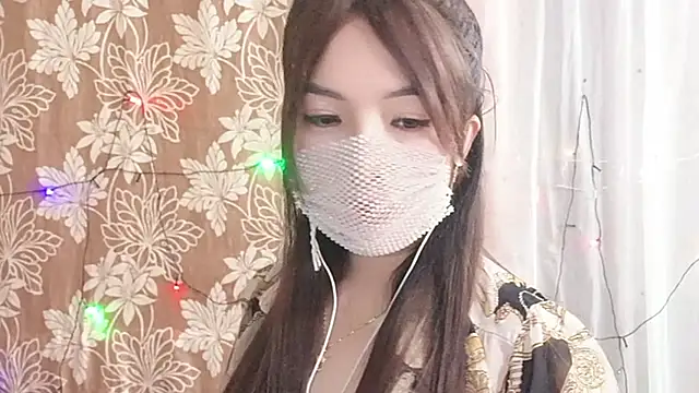 Snapshot of Lanian_99 chatting on October 6, 2025, 12:28 pm Lanian 99 online show from October 6, 2025, 12:28 pm