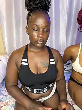 Snapshot of Favoritegirl1 chatting on October 26, 2025, 7:58 pm Favoritegirl1 online show from October 26, 2025, 7:58 pm