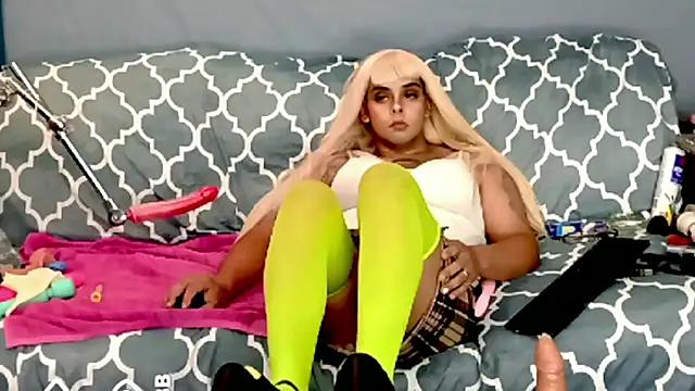 Snapshot of indica310 chatting on October 9, 2025, 9:21 am indica310 online show from October 9, 2025, 9:21 am