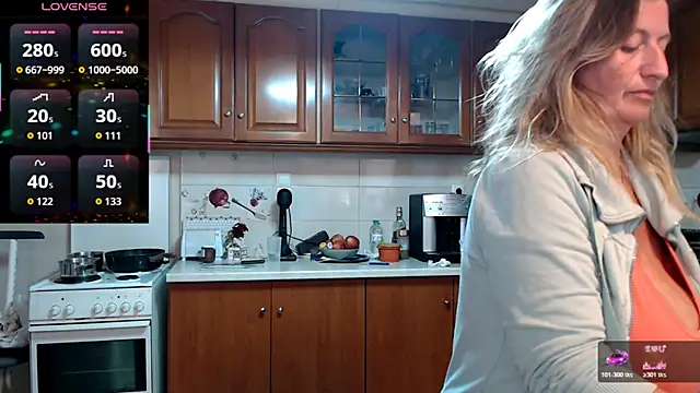 Snapshot of JennaDeluxe chatting on January 16, 2026, 7:45 am JennaDeluxe online show from January 16, 2026, 7:45 am