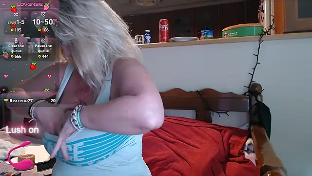 JennaDeluxe online show from February 23, 2025, 8:00 pm