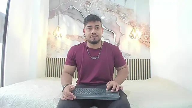 BrianMalonee online show from November 12, 2025, 11:58 am