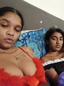 Snapshot of Indianqueen03 chatting on July 17, 2026, 10:18 pm Indianqueen03 online show from July 17, 2026, 10:18 pm