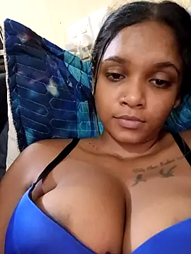 Indianqueen03 online show from February 26, 2026, 6:19 pm