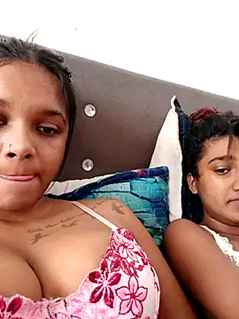 Snapshot of Indianqueen03 chatting on July 16, 2026, 8:55 am Indianqueen03 online show from July 16, 2026, 8:55 am